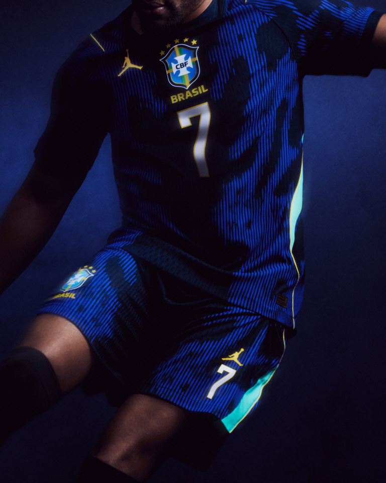 Uniforme azul da Seleção Brasileira é lançado para Copa do Mundo; veja ...